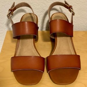 Size 7 Old Navy cognac sandal heels LIKE NEW